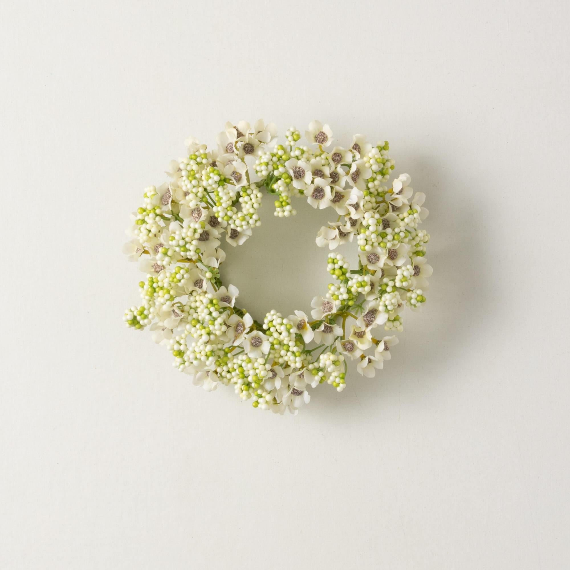 Cream Floral Accent Ring